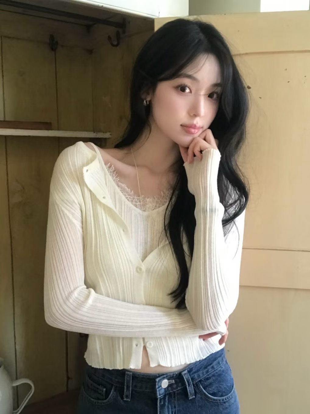 法式蕾絲拼接細坑條紋針織上衣