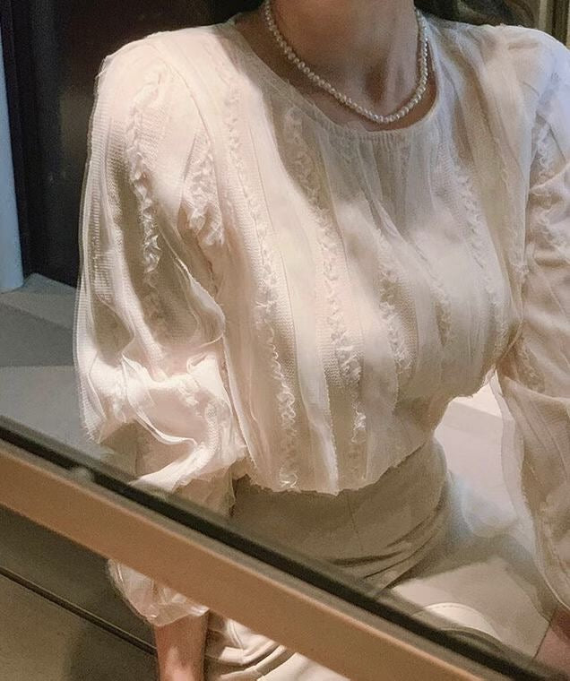 Simple lace solid color top