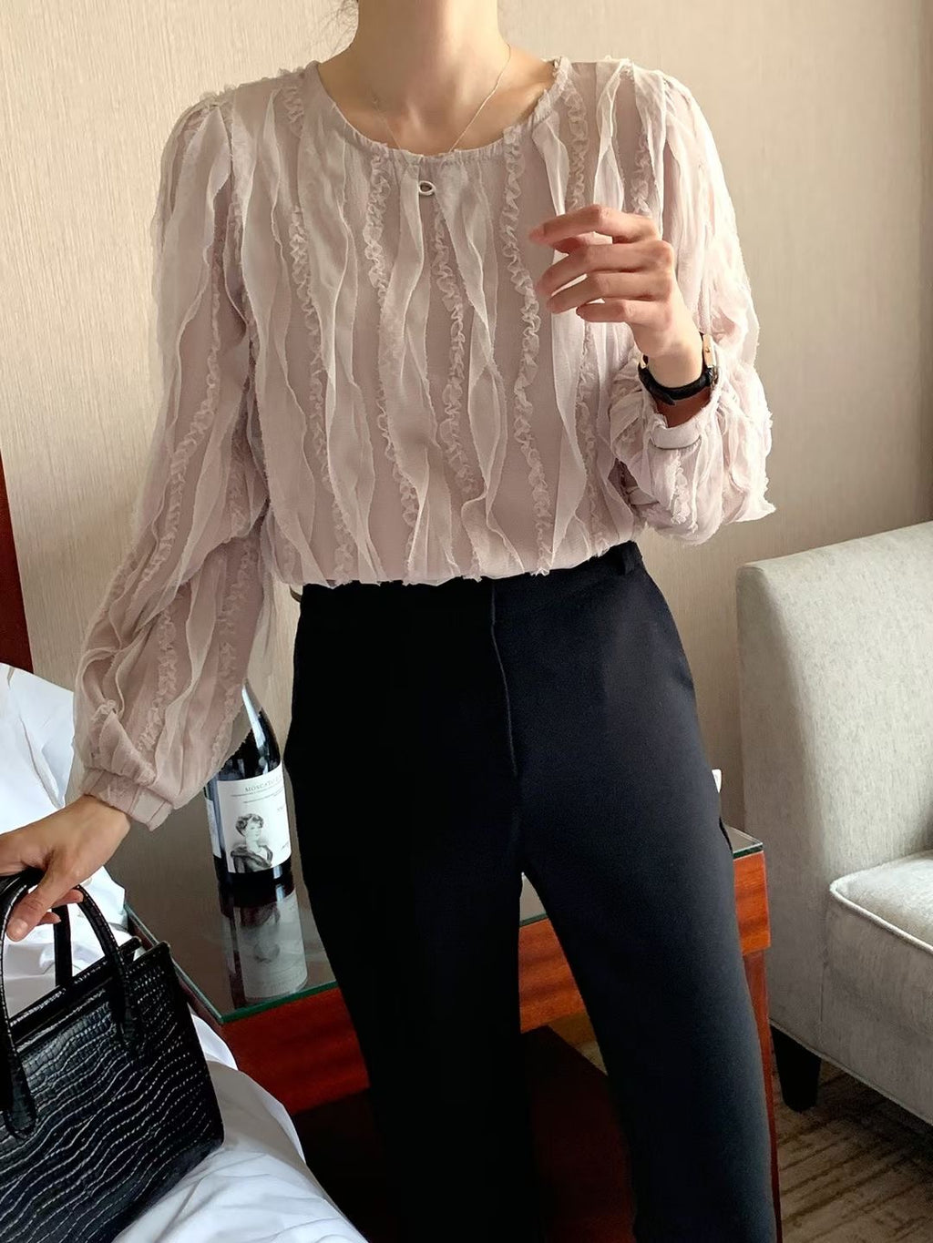 Simple lace solid color top