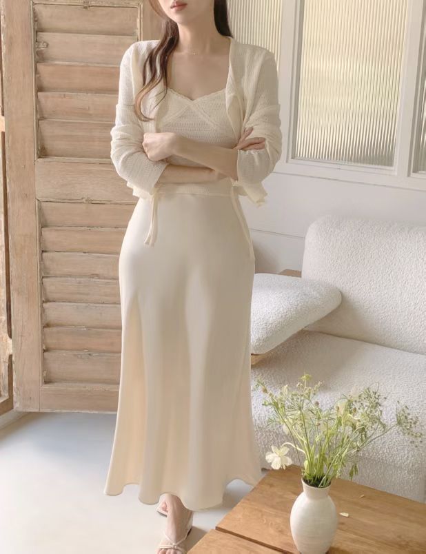 半身魚尾緞面裙