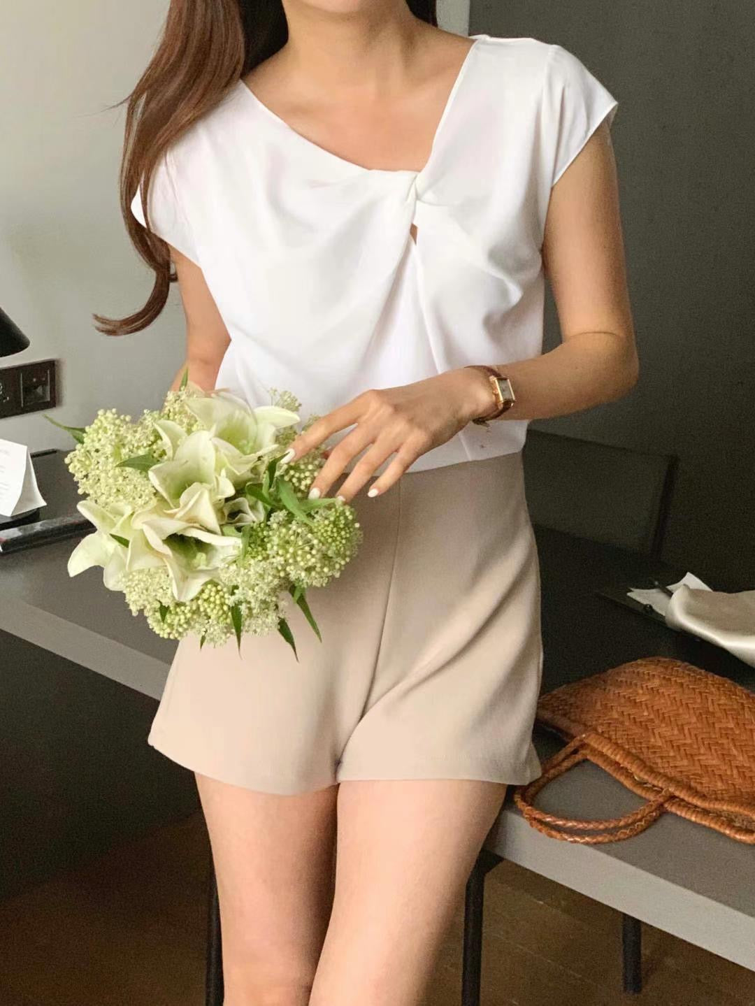 純色寬肩扭結背心