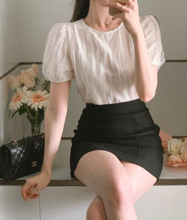 柔和蕾絲波浪上衣