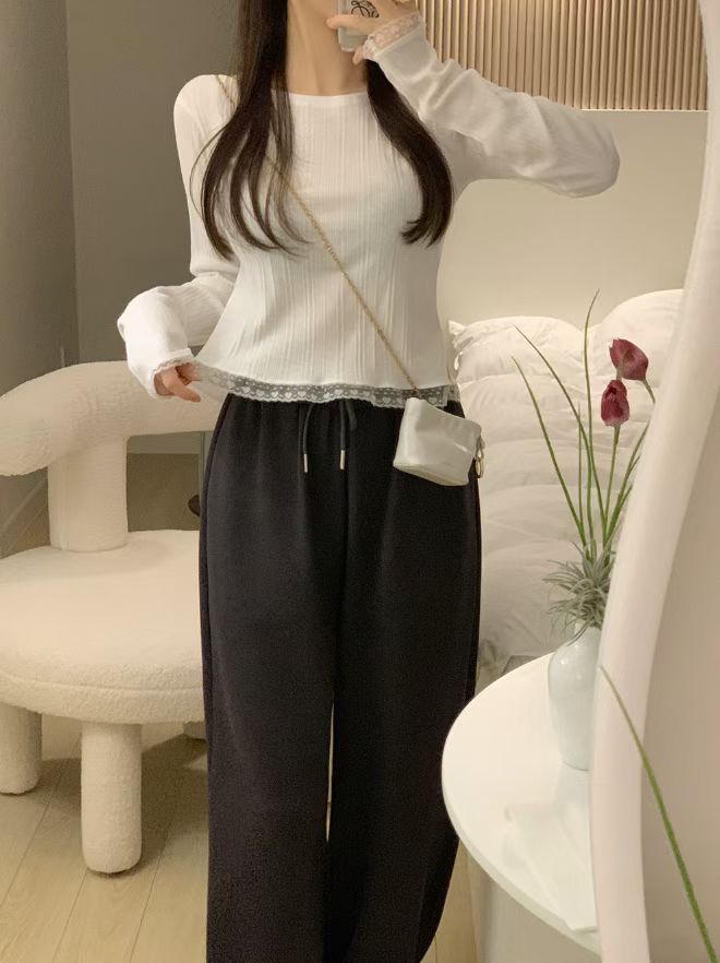 心形蕾絲坑紋上衣