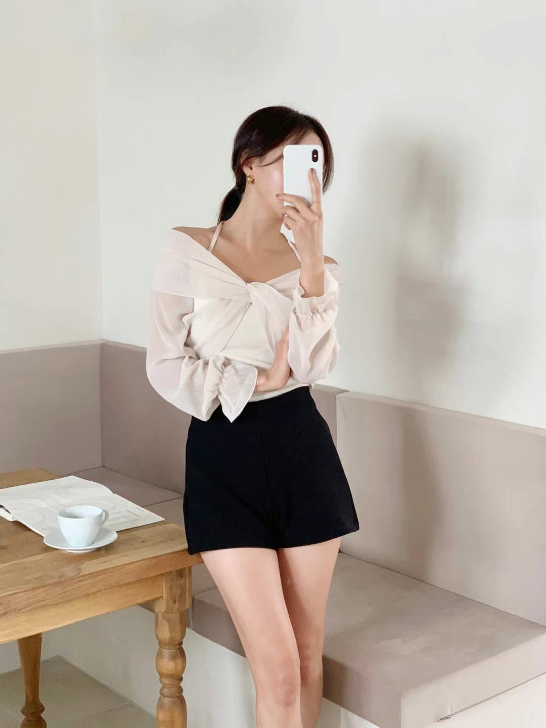 2-way sheer long-sleeved top
