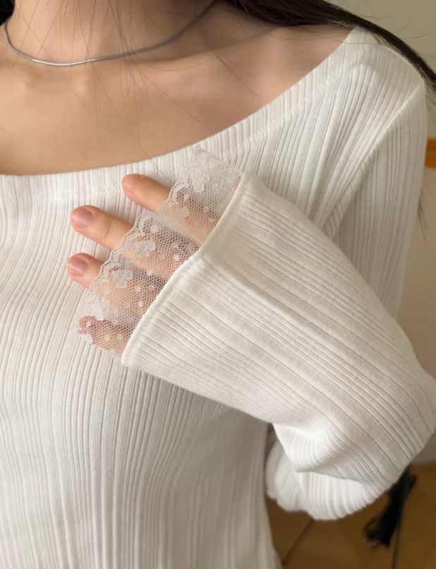 心形蕾絲坑紋上衣