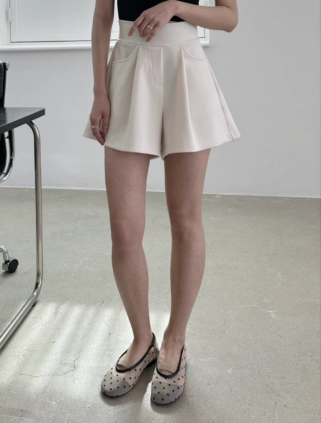 Super stretchy slim A-line shorts