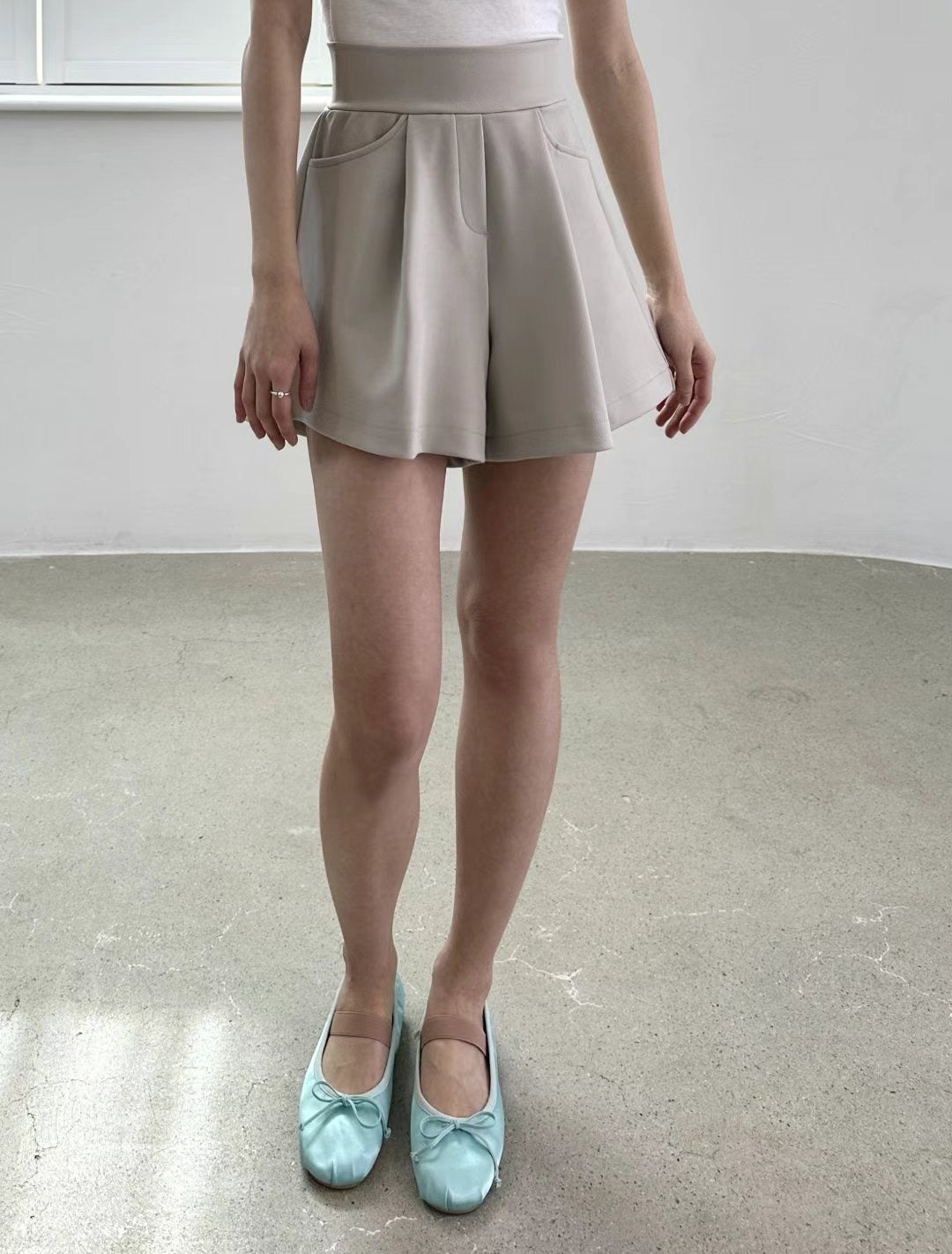 Super stretchy slim A-line shorts